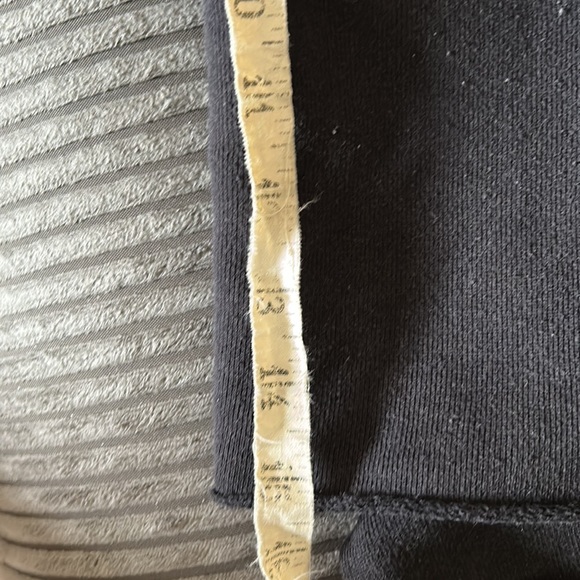 URBAN NATION 2/$25 cropped sweatshirt size medium - Picture 10 of 10